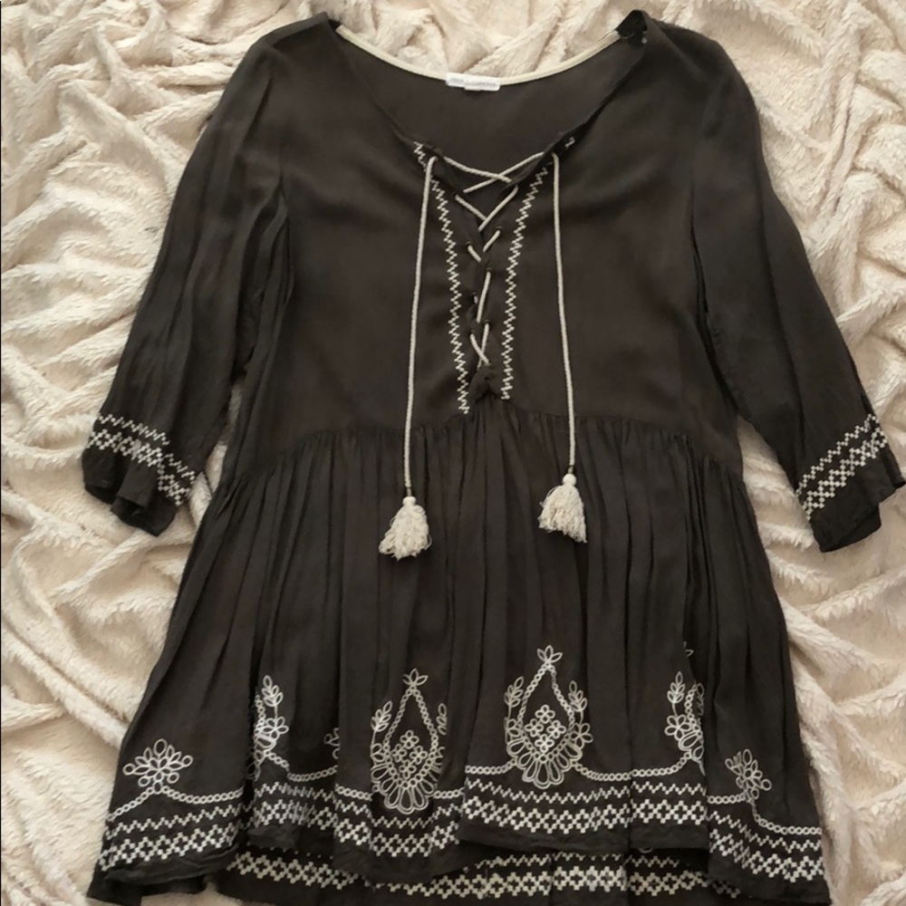 Baby doll green shirt with cream colored detail